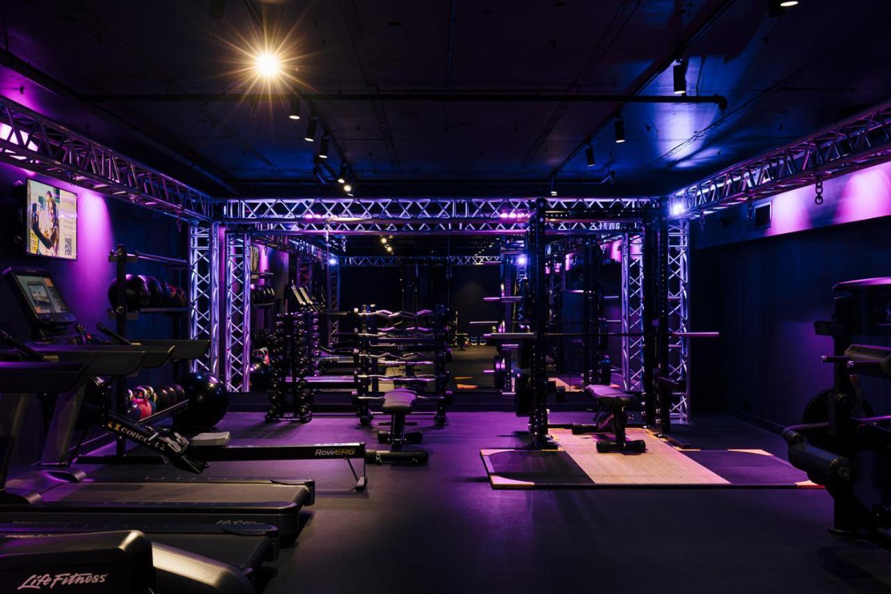 Pullman Melbourne City Centre Экстерьер фото The gym at the headquarters of the Australian Institute of Sport