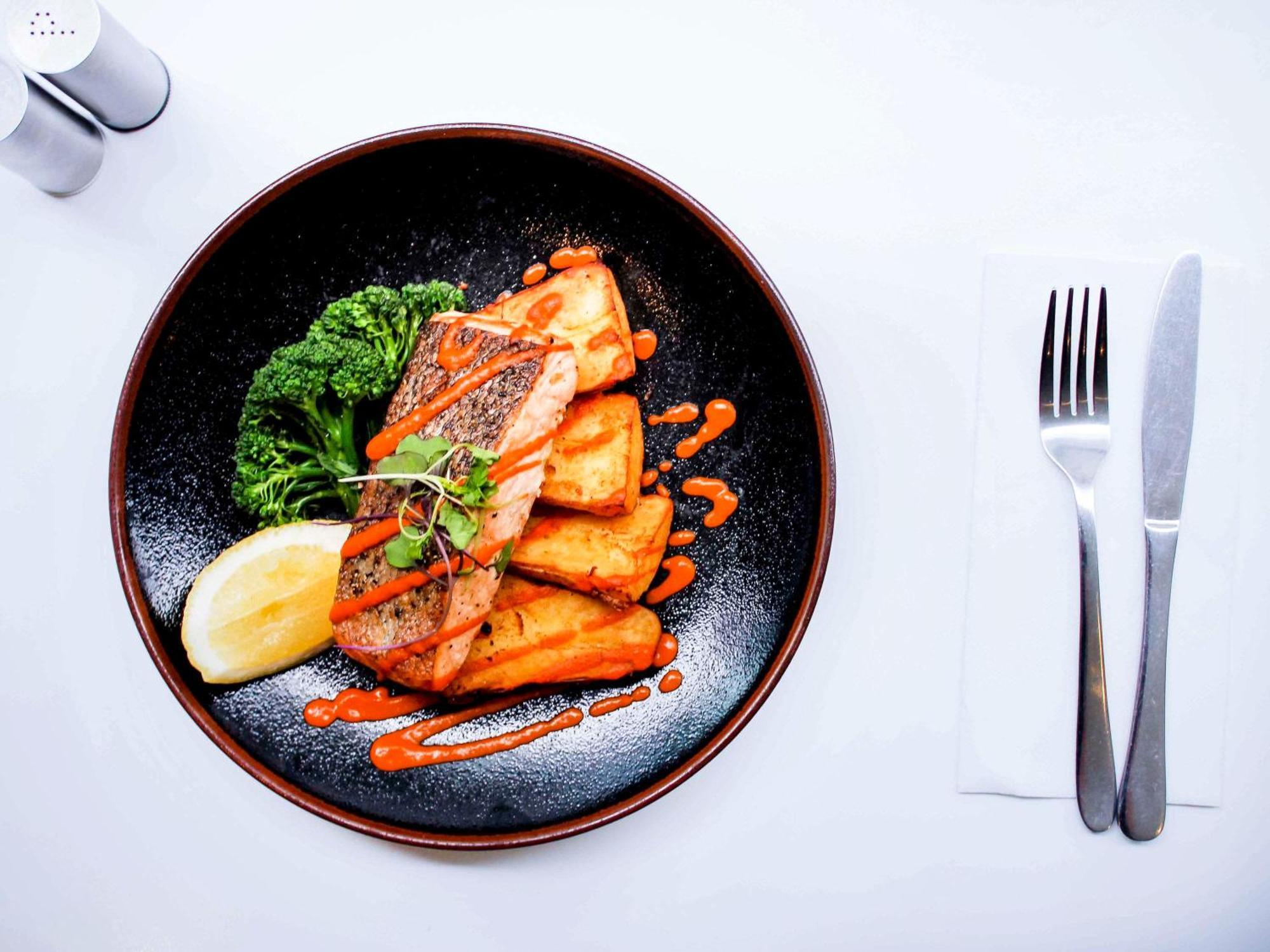 Pullman Melbourne City Centre Экстерьер фото A plate of food