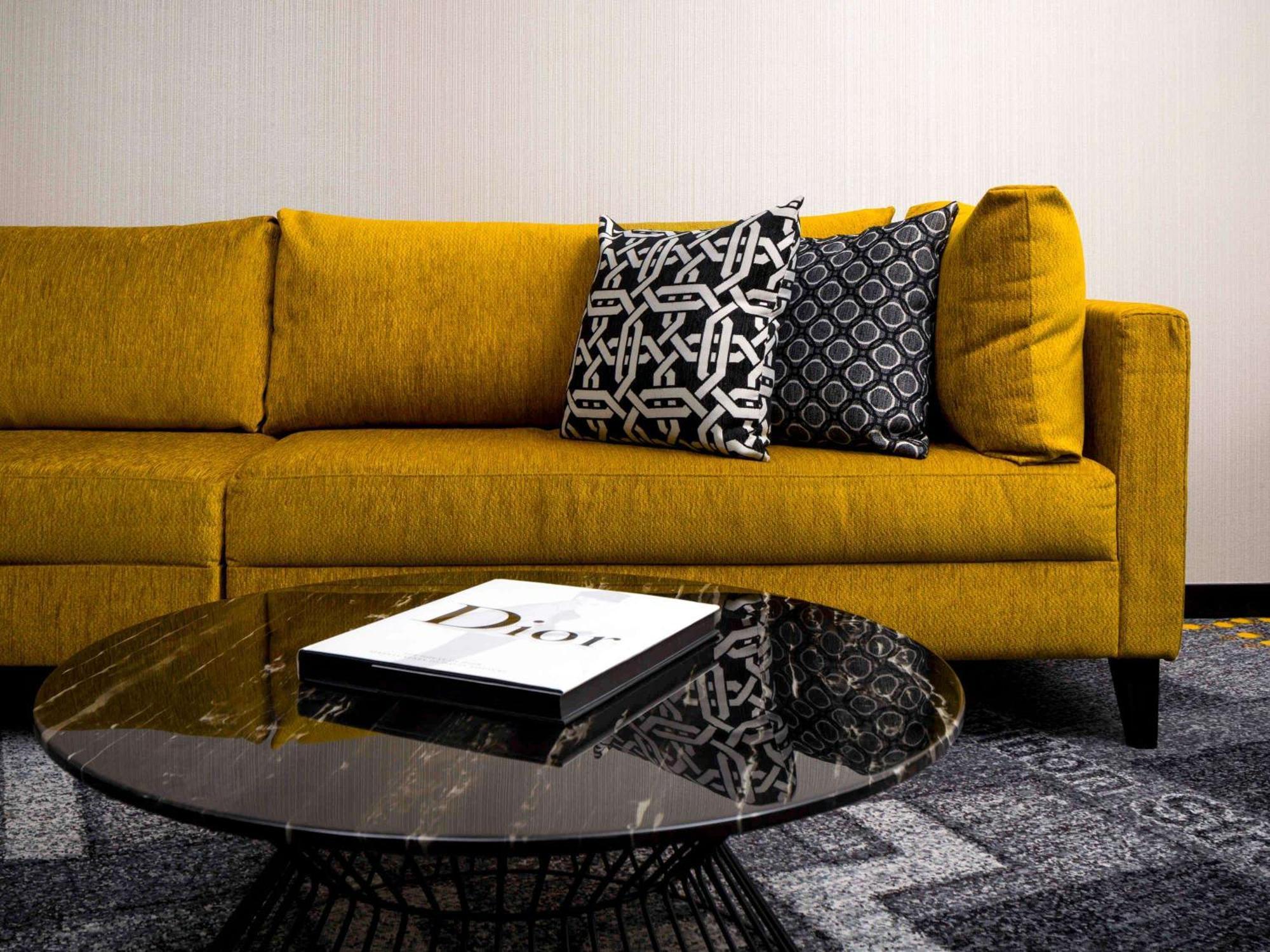 Pullman Melbourne City Centre Экстерьер фото A sofa