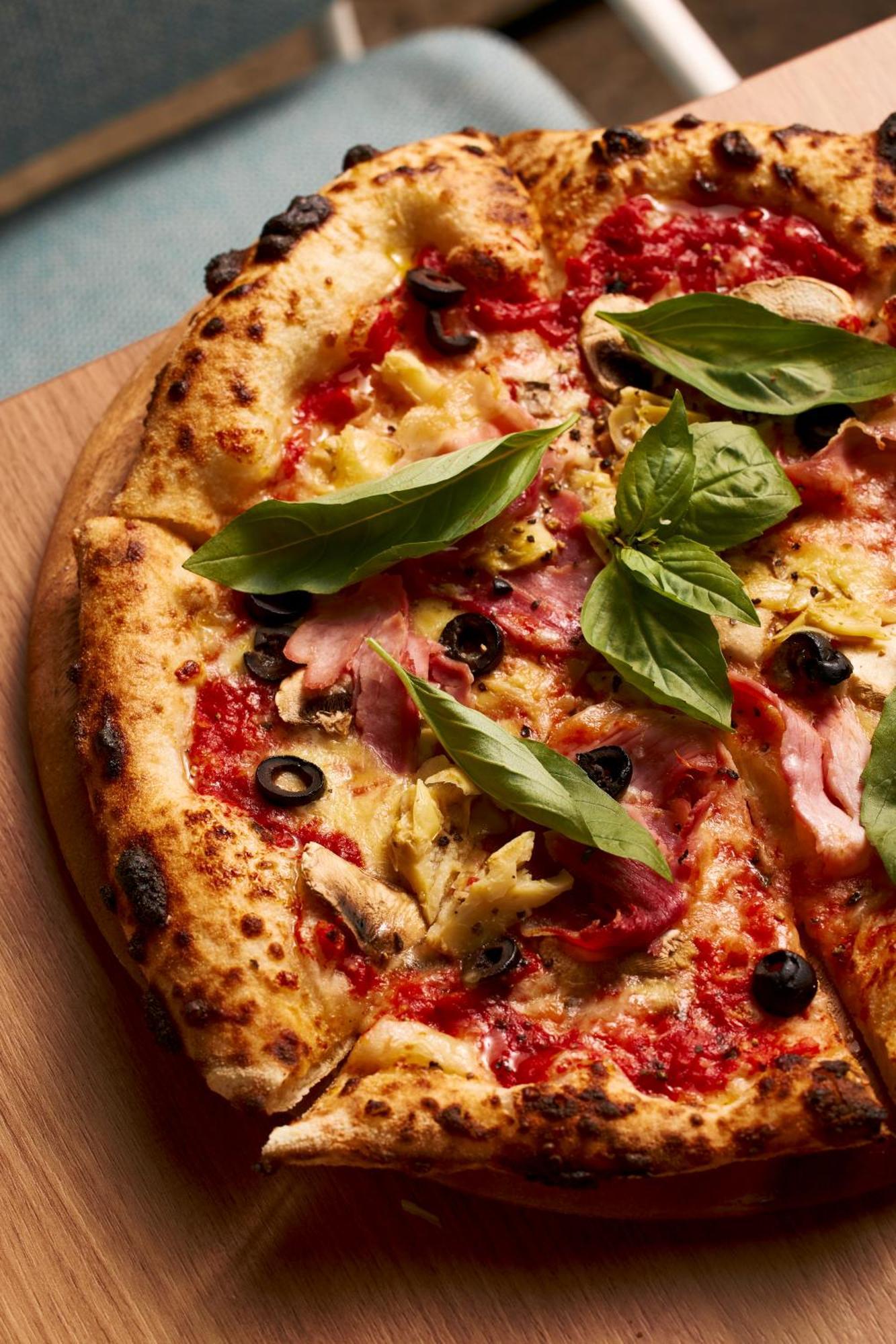 Pullman Melbourne City Centre Экстерьер фото A pizza with artichoke hearts